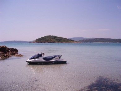 Jet-ski balade romantique aux iles Lavezzi.